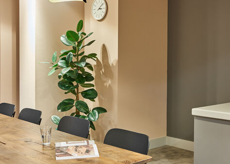 Office Space Aire Street - Image 10