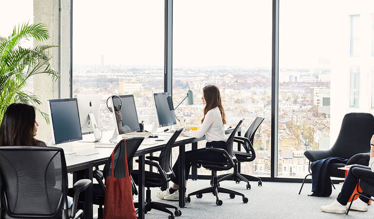 Image #4 of One Lyric Sqaure