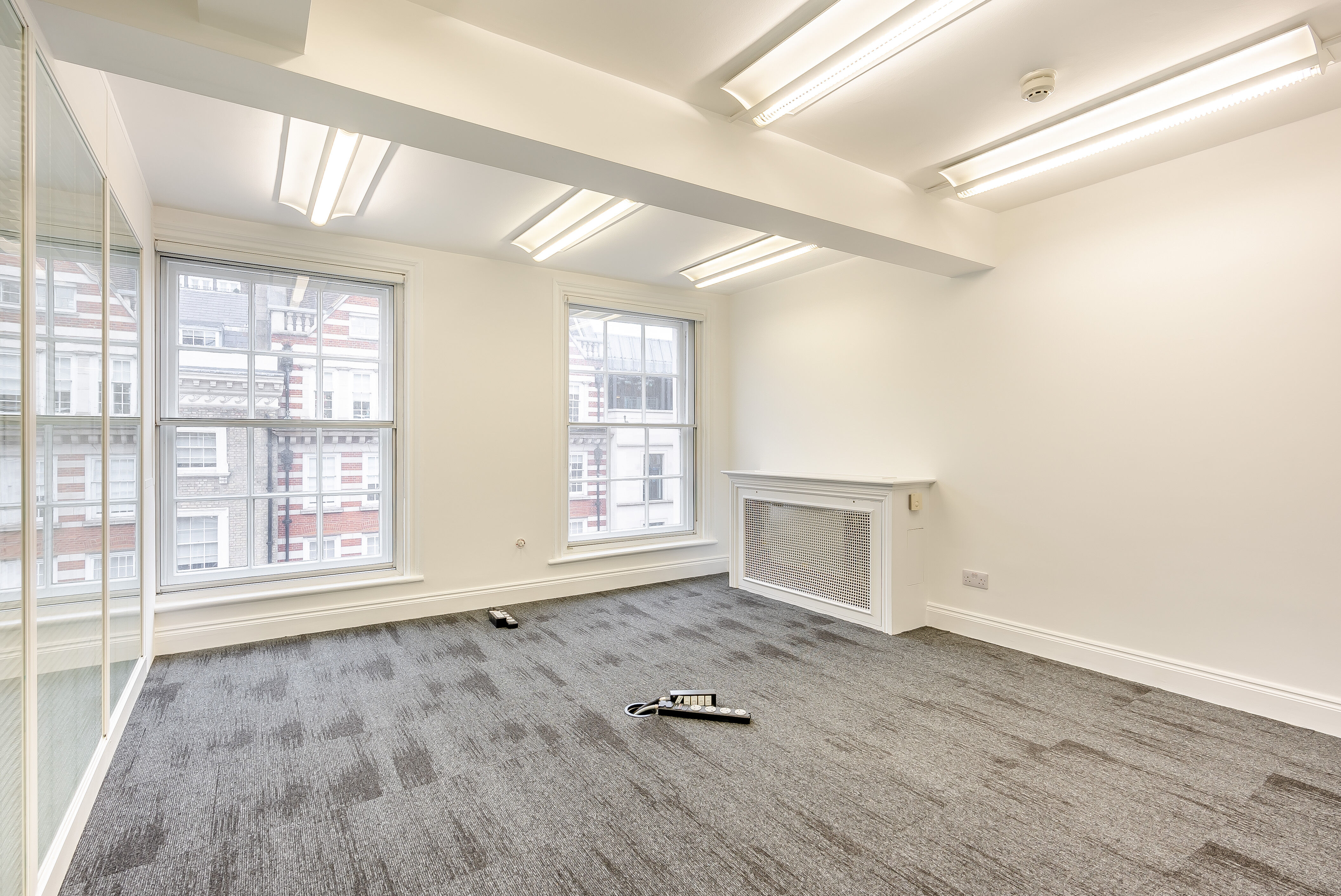 Office Space 59-60 Grosvenor Street - Image 19