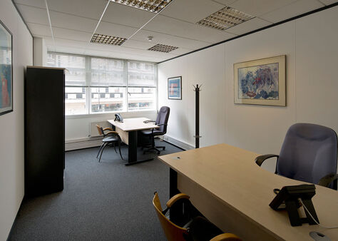 Office Space Barkat House - Image 4