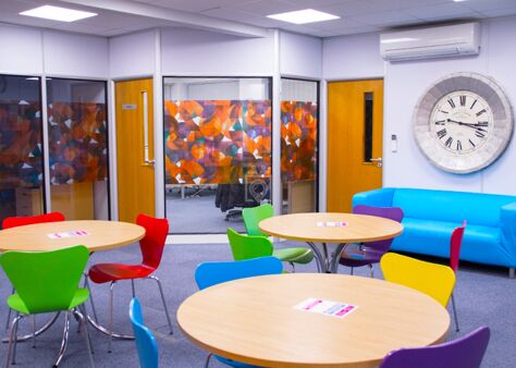 Office Space Oberoi Business Hub - Image 2