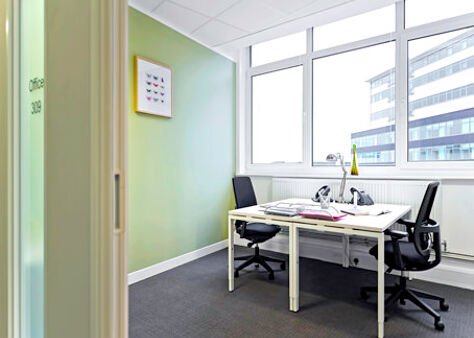 Office Space St George's House - Image 4