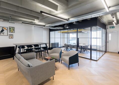 Office Space 43 Eagle Street - Image 3