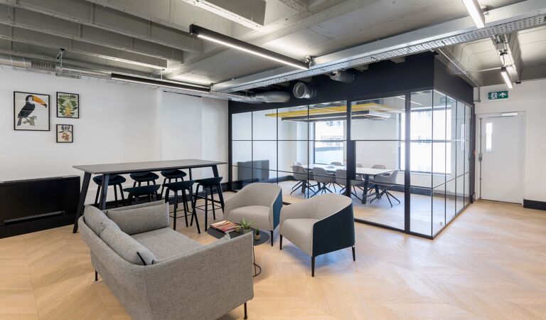 Office Space 43 Eagle Street - Image 3