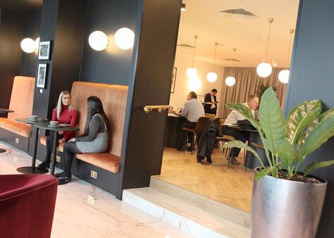 Image #7 of 150 Minories