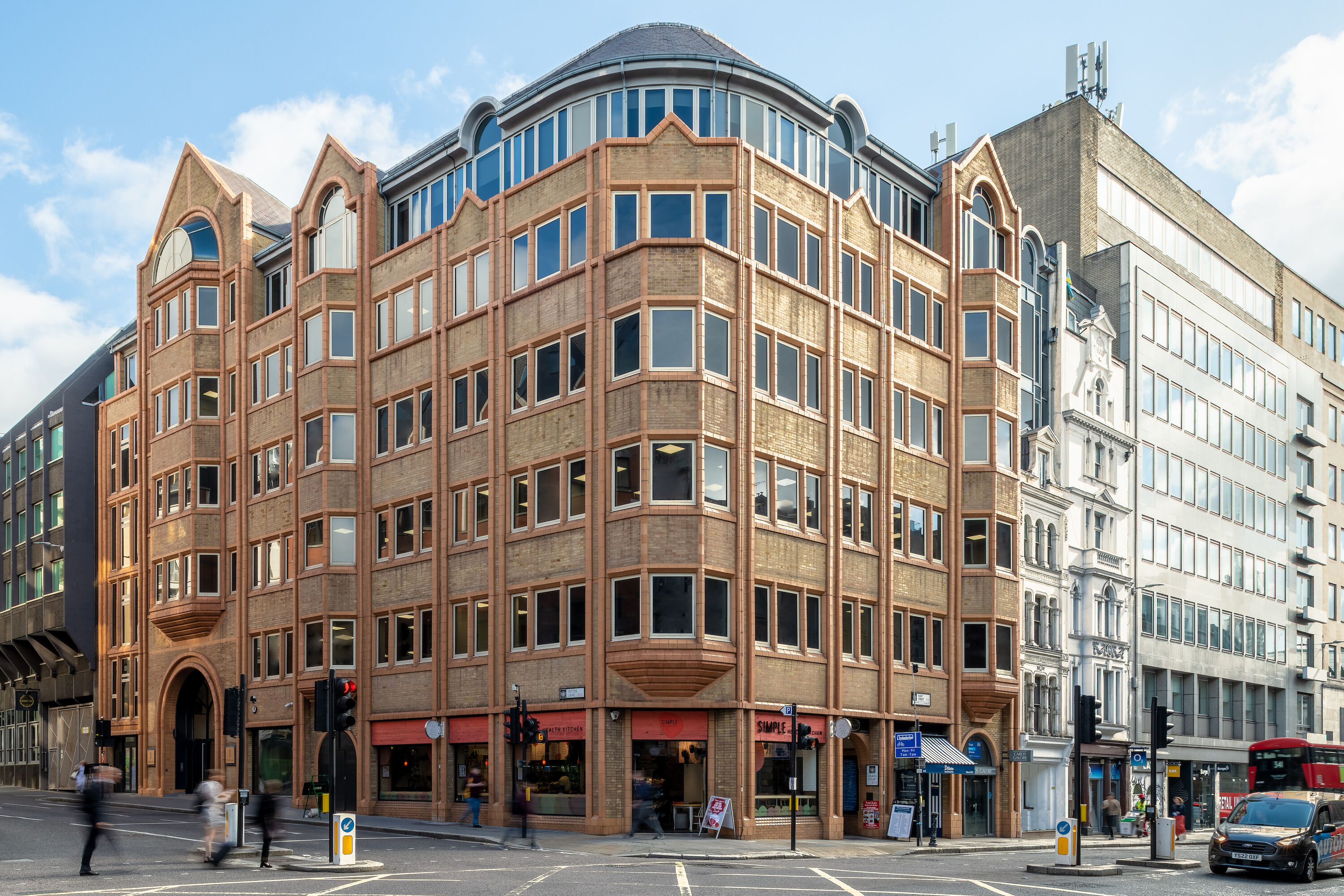 Office Space Dickens House, 1 Fetter Lane - Image 1