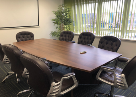 Office Space Roger House - Image 3