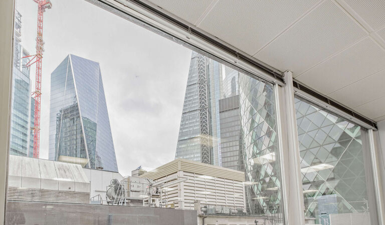 Office Space Valiant House - Image 2