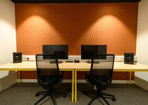 Office Space The XCHG London - Image 1