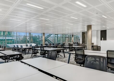 Office Space Chiswick Park - B4 - Image 3
