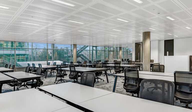 Office Space Chiswick Park - B4 - Image 3