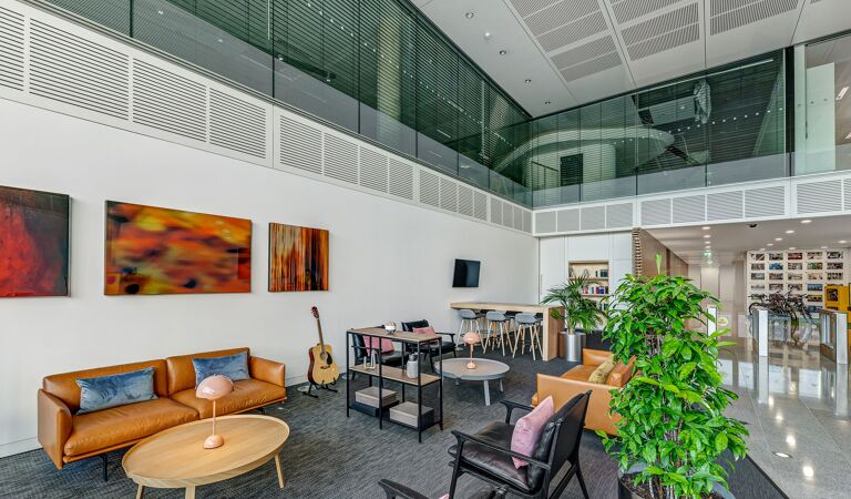 Office Space Chiswick Park - B4 - Image 2