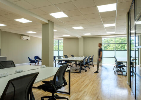 Office Space Plaza 535 - Image 37