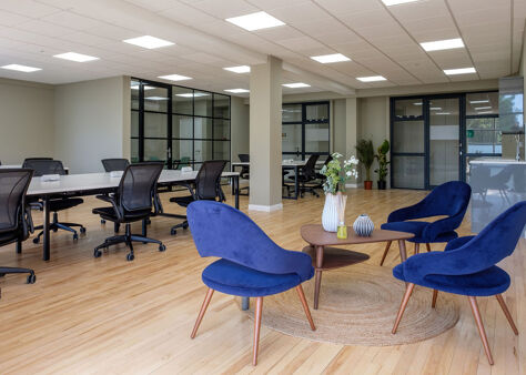 Office Space Plaza 535 - Image 10