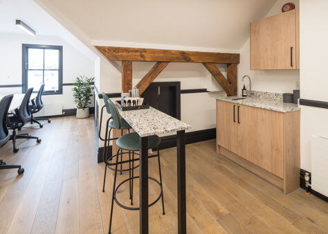 Office Space 42-43 Maiden Lane - Image 7