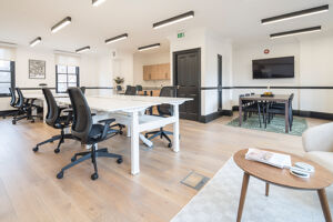 Office Space 42-43 Maiden Lane - Image 4