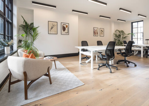 Office Space 42-43 Maiden Lane - Image 10