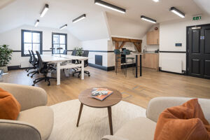 Office Space 42-43 Maiden Lane - Image 3