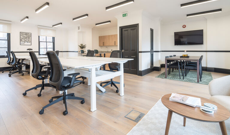 Office Space 42-43 Maiden Lane - Image 2