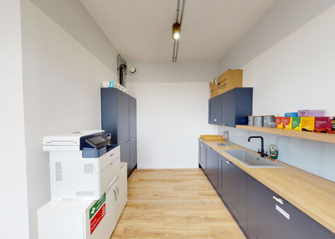 Office Space The Courtyard - Image 5