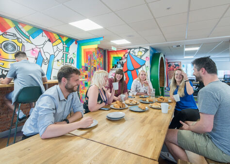 Office Space DeskLodge House - Image 8