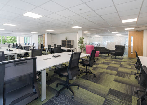 Office Space DeskLodge House - Image 7