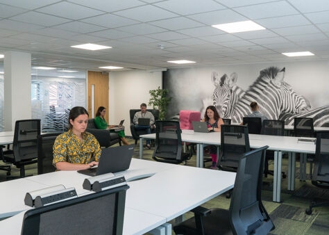 Office Space DeskLodge House - Image 1