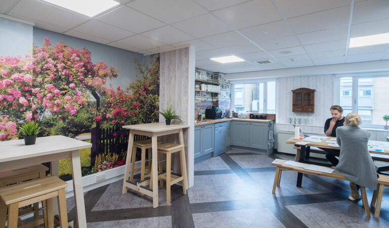 Office Space DeskLodge House - Image 2