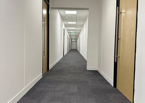 Office Space St Clare House - Image 10