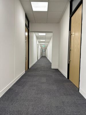 Office Space St Clare House - Image 10