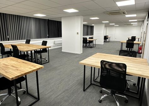 Office Space St Clare House - Image 14