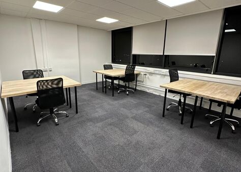 Office Space St Clare House - Image 13