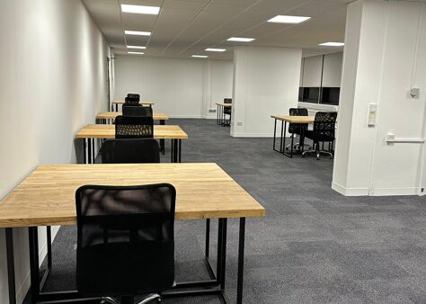 Office Space St Clare House - Image 11