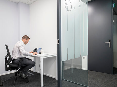 Office Space London Road - Image 6