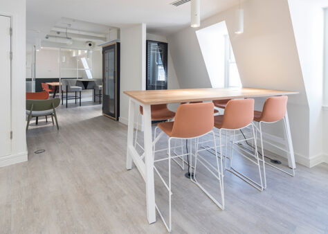 Office Space 26 Throgmorton Street - Image 4