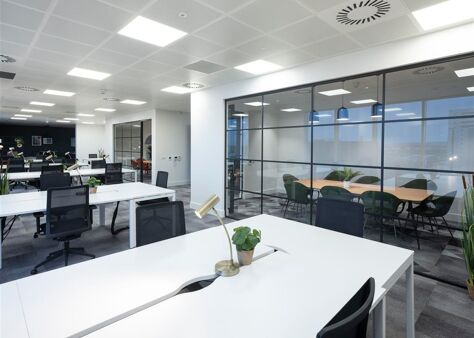 Office Space ONYX Studios - Image 7