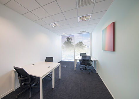 Office Space Windmill Hill Business Park - Image 5
