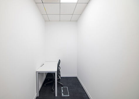 Office Space Windmill Hill Business Park - Image 6