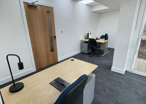 Office Space Westbury House - Image 4