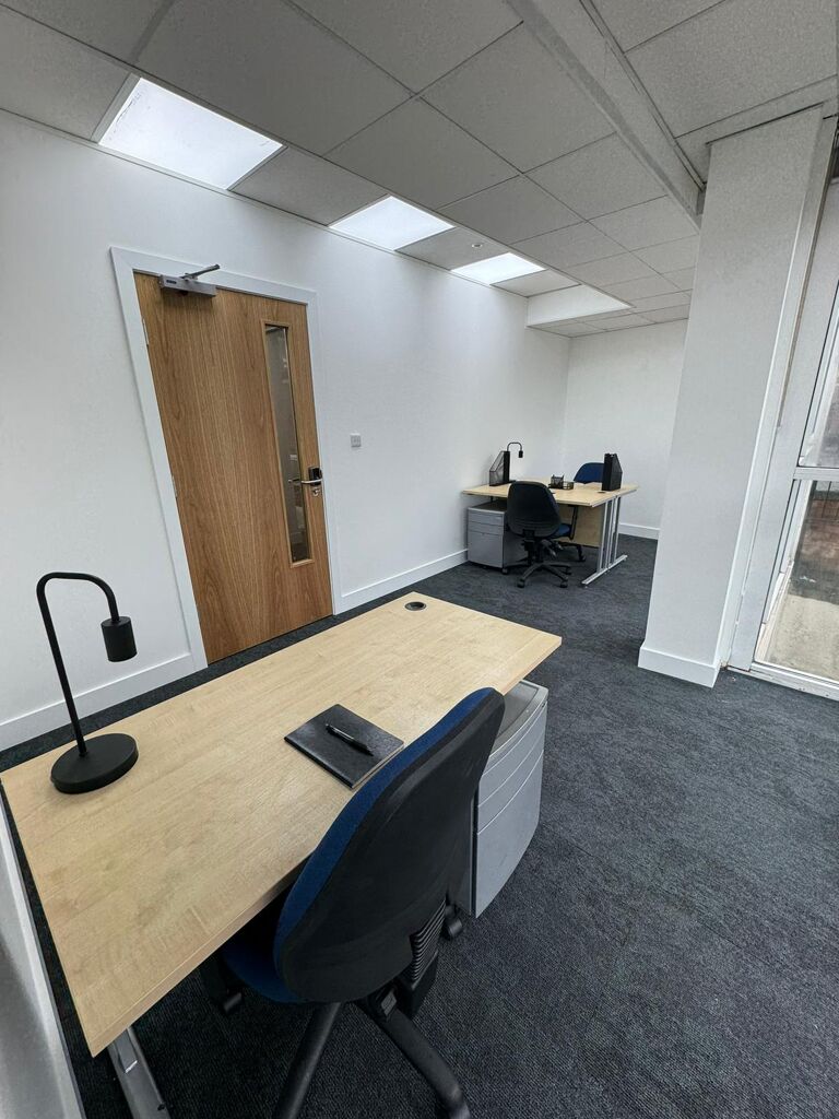 Office Space Westbury House - Image 4