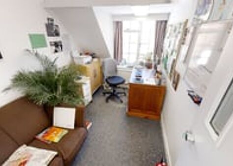 Office Space Arquen House - Image 6