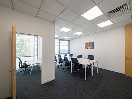 Office Space Atterbury Lakes - Image 8