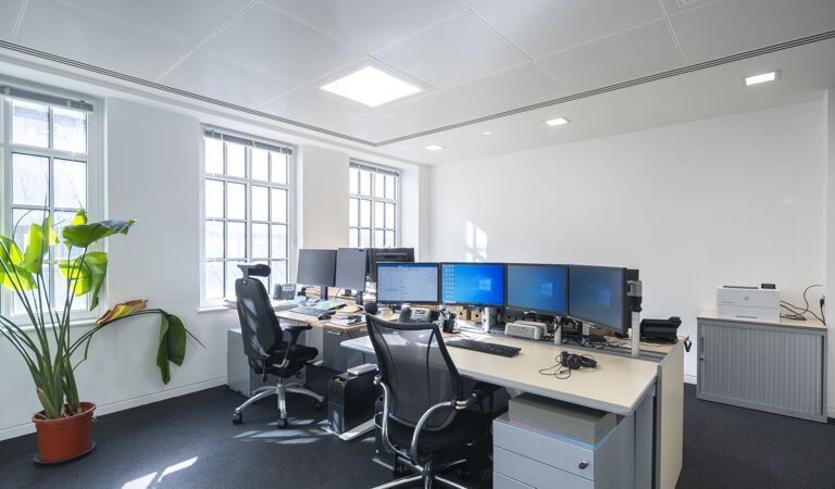 Office Space Eagle House - Image 2