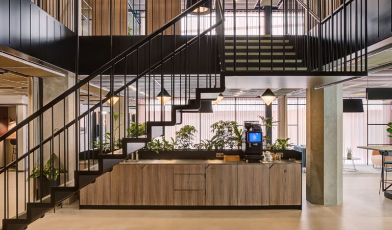 Image#2 of 123 Victoria Street 