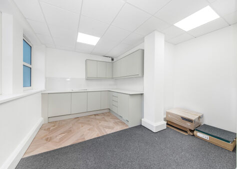 Office Space 2-3 Conduit Street - Image 5