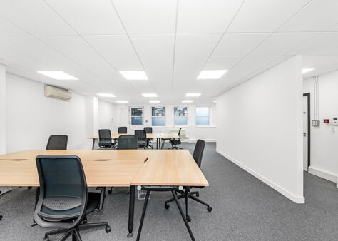 Office Space 2-3 Conduit Street - Image 8