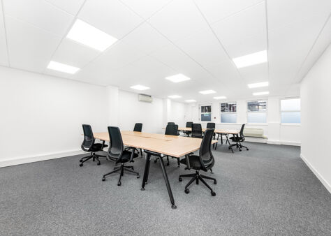 Office Space 2-3 Conduit Street - Image 7