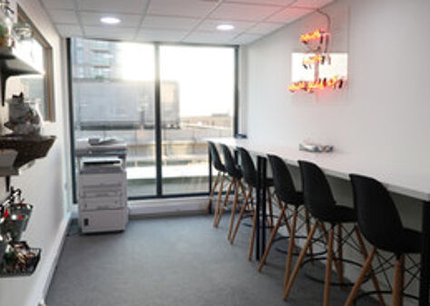 Office Space Boom Zone - Image 6