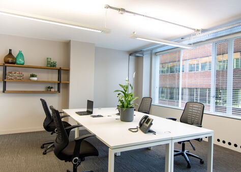 Office Space Fulham Green - Image 11