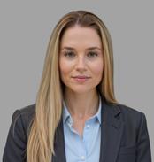 Headshot of Isabel Gill